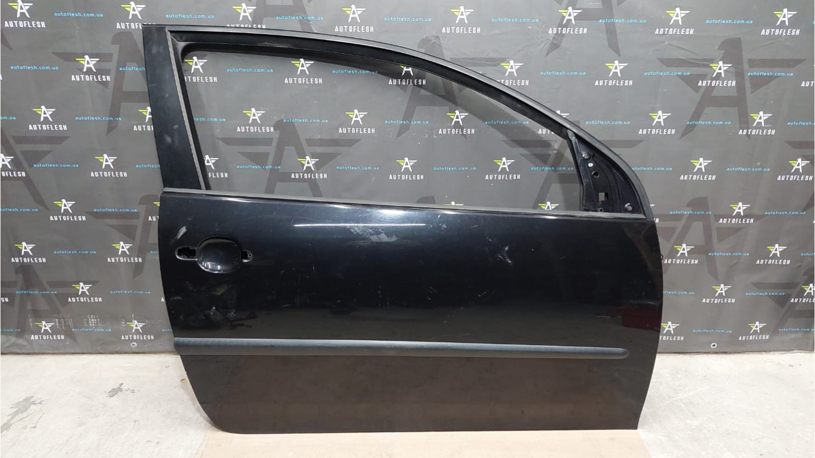 Дверь передняя правая 1K3831302AB, 1K3831106J Volkswagen Golf 5 гольф 5 бу Дверь передняя правая 1K3831302AB, 1K3831106J Volkswagen Golf 5 гольф 5 бу